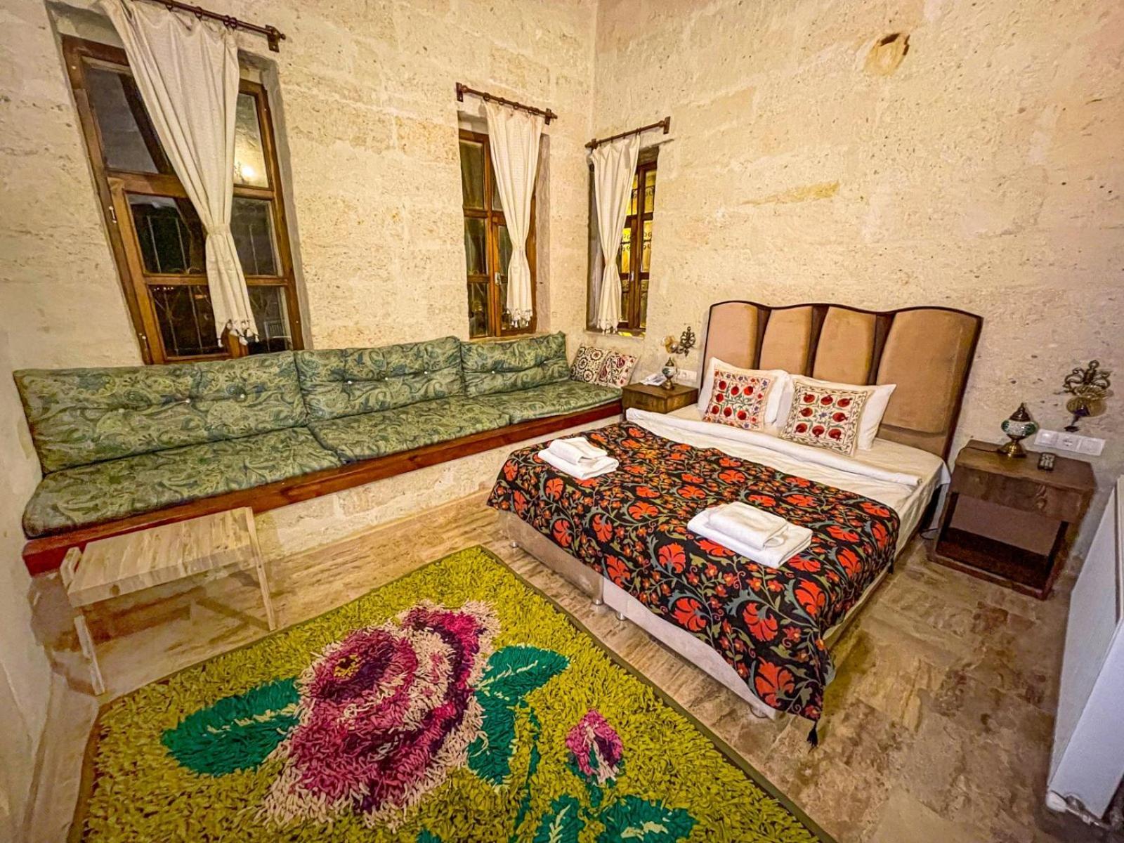 Heritage Cave Suites Ürgüp Bagian luar foto